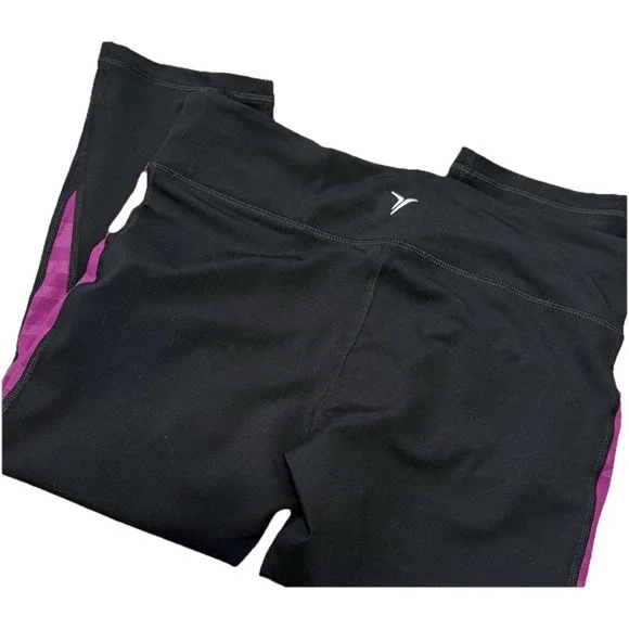Women Large Old Navy Active Fitted Exercise Capri Pants, Black & Purple, Stretch - Picture 6 of 6
